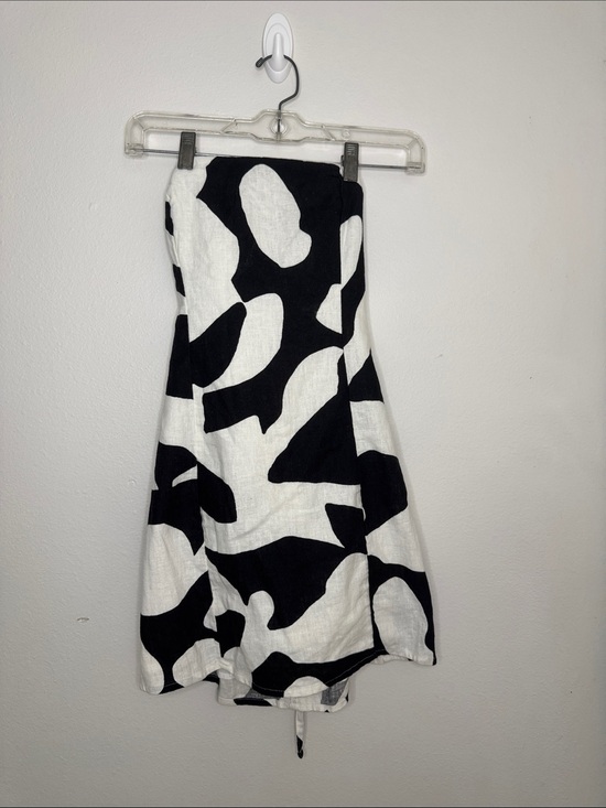 Abercrombie & Fitch Dresses & Skirts - Abercrombie & Fitch-Black & White Abstract Print Dress